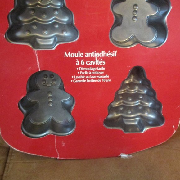 WILTON MINI CAKE PAN Christmas Molds CHRISTMAS TREES AND GINGERBREAD V… - Picture 4 of 6